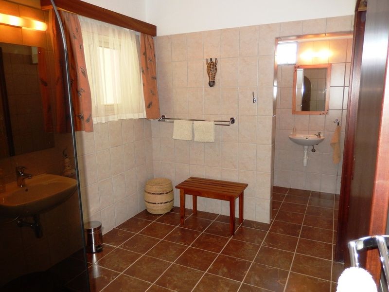 Hotel Dornhuegel Guestfarm à Grootfontein Extérieur photo