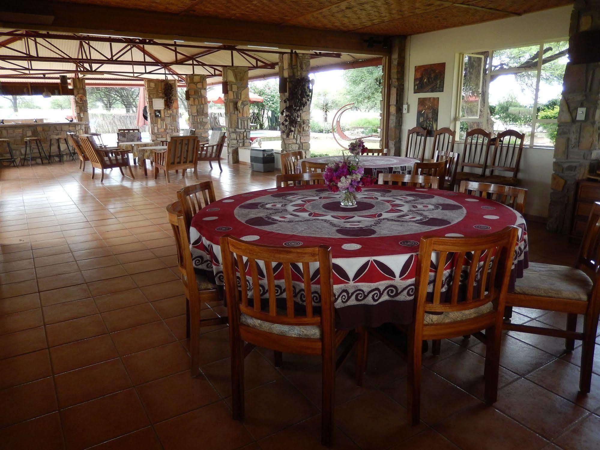 Hotel Dornhuegel Guestfarm à Grootfontein Extérieur photo